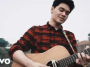 Lirik Lagu I Still Love You dan Terjemahan - TheOvertunes