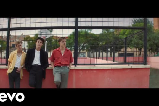 Lirik Lagu Know Me Too Well - New Hope Club, Danna Paola (Terjemahan)