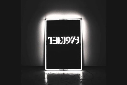 Lirik Lagu Robbers - The 1975 (Terjemahan)